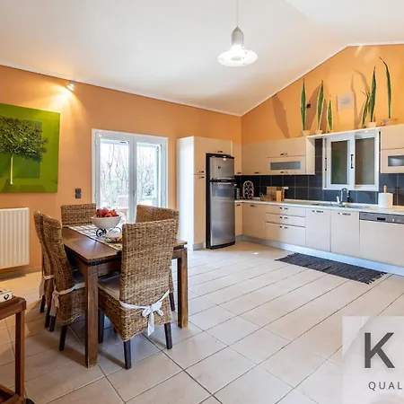 Alafona Sea View Maisonette In Village فيلة